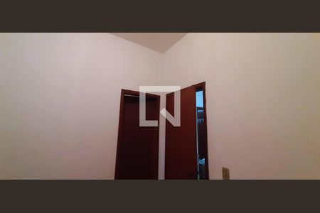 Casa para alugar com 380m², 4 quartos e 4 vagas Casa para alugar com 380m², 4 quartos e 4 vagasSuíte 2