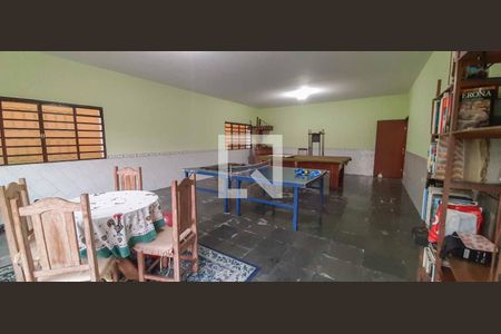 Casa para alugar com 380m², 4 quartos e 4 vagas Casa para alugar com 380m², 4 quartos e 4 vagasSalão de Jogos