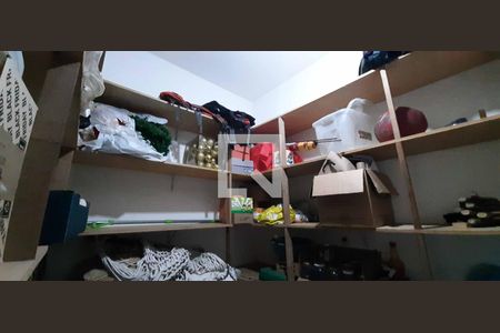 Casa para alugar com 380m², 4 quartos e 4 vagas Casa para alugar com 380m², 4 quartos e 4 vagasDispensa da Área de Serviço