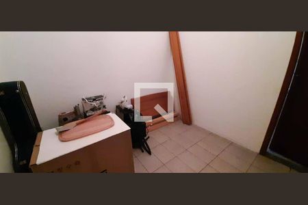 Casa para alugar com 380m², 4 quartos e 4 vagas Casa para alugar com 380m², 4 quartos e 4 vagasSuíte 2