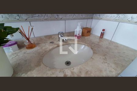 Casa para alugar com 380m², 4 quartos e 4 vagas Casa para alugar com 380m², 4 quartos e 4 vagasBanheiro da Suíte 1