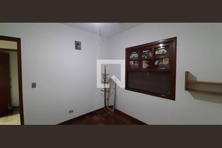 Casa para alugar com 380m², 4 quartos e 4 vagas Casa para alugar com 380m², 4 quartos e 4 vagasQuarto 2