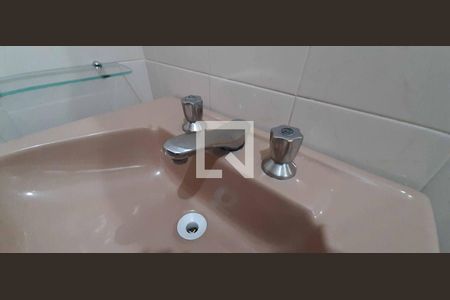 Casa para alugar com 380m², 4 quartos e 4 vagas Casa para alugar com 380m², 4 quartos e 4 vagasBanheiro Social