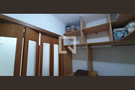 Casa para alugar com 380m², 4 quartos e 4 vagas Casa para alugar com 380m², 4 quartos e 4 vagasCloset