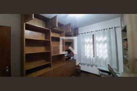 Casa para alugar com 380m², 4 quartos e 4 vagas Casa para alugar com 380m², 4 quartos e 4 vagasEscritório