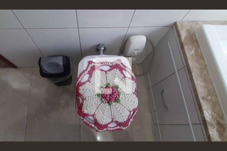 Casa para alugar com 380m², 4 quartos e 4 vagas Casa para alugar com 380m², 4 quartos e 4 vagasBanheiro da Suíte 1