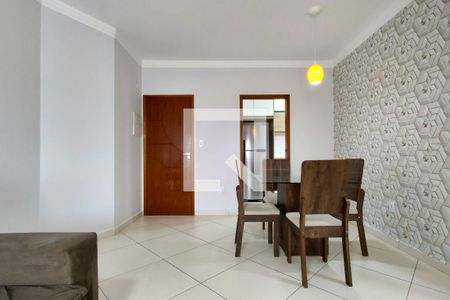 Sala de apartamento para alugar com 2 quartos, 66m² em Vila Tupi, Praia Grande