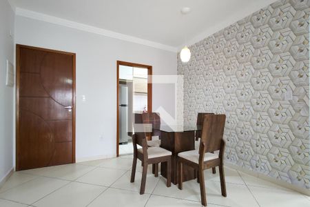 Sala de apartamento para alugar com 2 quartos, 66m² em Vila Tupi, Praia Grande