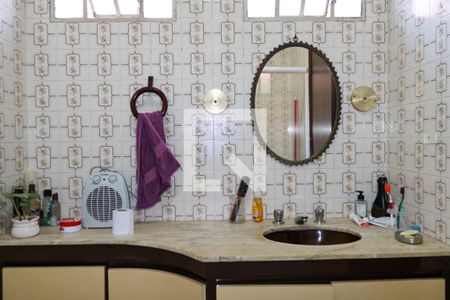 Casa à venda com 280m², 3 quartos e 5 vagasBanheiro da Suíte