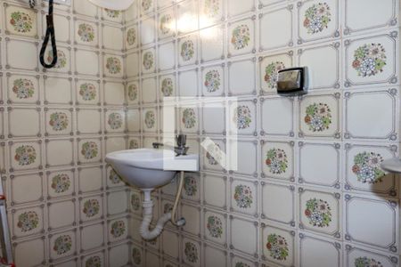 Casa à venda com 280m², 3 quartos e 5 vagasBanheiro de Serviço