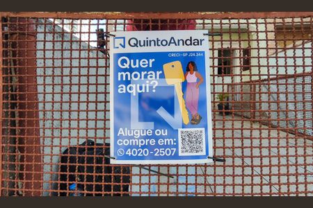 Casa para alugar com 203m², 3 quartos e 2 vagasFachada + Plaquinha