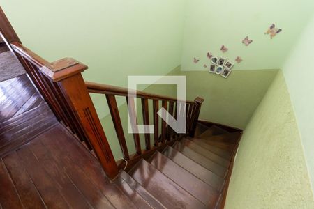 Casa para alugar com 203m², 3 quartos e 2 vagasEscada