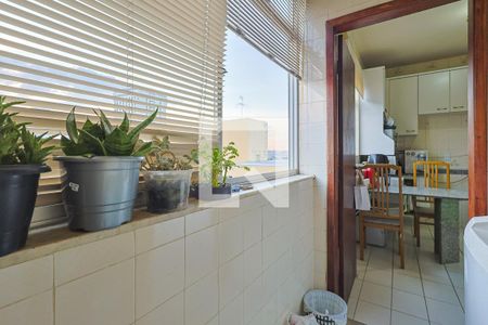 Apartamento à venda com 85m², 3 quartos e 2 vagas Apartamento à venda com 85m², 3 quartos e 2 vagasÁrea de serviço