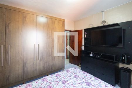 Casa à venda com 210m², 4 quartos e 1 vagaSuíte 2