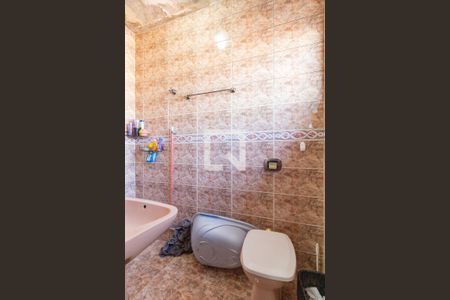 Casa à venda com 210m², 4 quartos e 1 vagaBanheiro da suíte 2