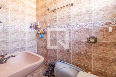 Casa à venda com 210m², 4 quartos e 1 vagaBanheiro da suíte 2