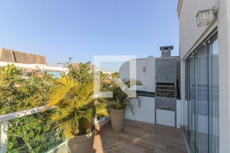 Apartamento à venda com 160m², 3 quartos e 2 vagas Apartamento à venda com 160m², 3 quartos e 2 vagasTerraço