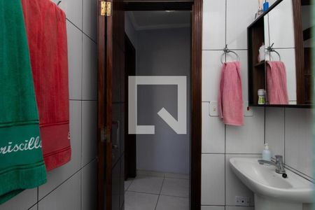 Casa à venda com 106m², 2 quartos e 2 vagas Casa à venda com 106m², 2 quartos e 2 vagasBanheiro Social