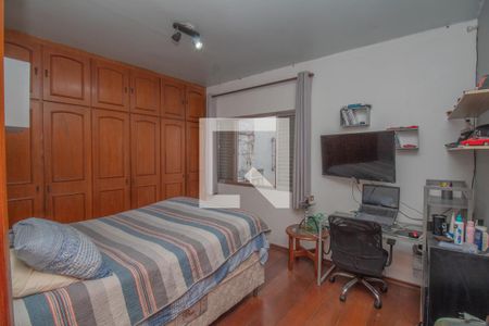 Casa à venda com 300m², 3 quartos e 5 vagas Casa à venda com 300m², 3 quartos e 5 vagasQuarto