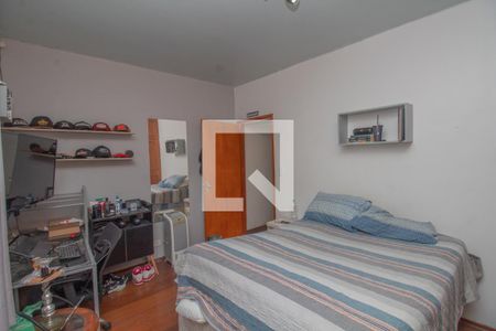 Casa à venda com 300m², 3 quartos e 5 vagas Casa à venda com 300m², 3 quartos e 5 vagasQuarto