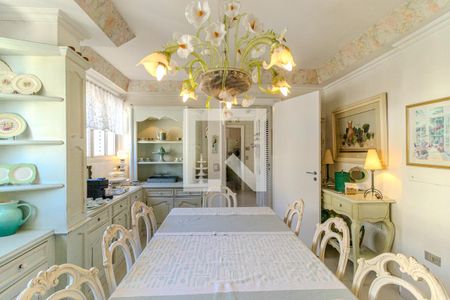 Apartamento à venda com 320m², 4 quartos e 4 vagasCopa