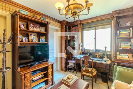 Apartamento à venda com 320m², 4 quartos e 4 vagasSuíte 1