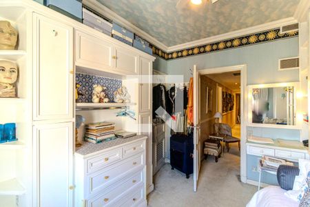 Apartamento à venda com 320m², 4 quartos e 4 vagasSuíte 3