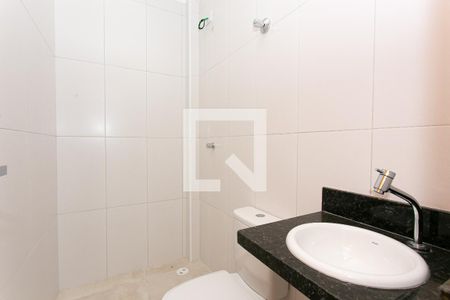 Casa à venda com 106m², 3 quartos e 2 vagas Casa à venda com 106m², 3 quartos e 2 vagasBanheiro Social