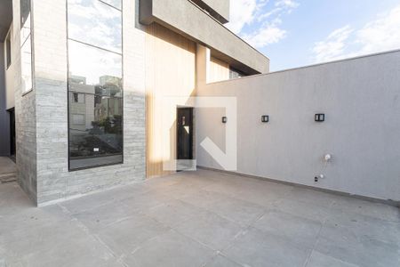 Casa à venda com 225m², 3 quartos e 4 vagas Casa à venda com 225m², 3 quartos e 4 vagasVaranda no 1° Pavimento