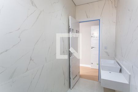 Casa à venda com 225m², 3 quartos e 4 vagas Casa à venda com 225m², 3 quartos e 4 vagasBanheiro da Suíte no 2° Pavimento