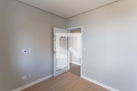 Casa à venda com 225m², 3 quartos e 4 vagas Casa à venda com 225m², 3 quartos e 4 vagasQuarto 3 no 2° Pavimento