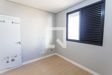 Casa à venda com 225m², 3 quartos e 4 vagas Casa à venda com 225m², 3 quartos e 4 vagasQuarto 2 no 2° Pavimento