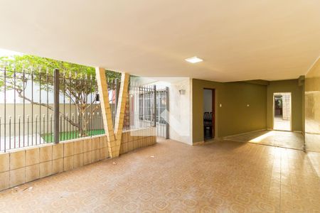 Casa à venda com 310m², 2 quartos e 2 vagas Casa à venda com 310m², 2 quartos e 2 vagasGaragem