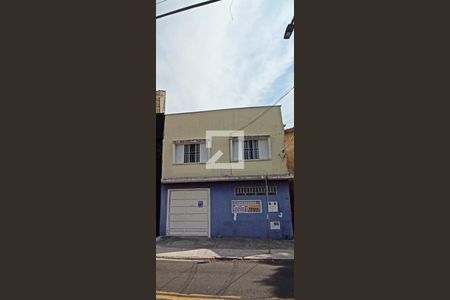 Casa à venda com 181m², 4 quartos e 2 vagas Casa à venda com 181m², 4 quartos e 2 vagasFachada do Imóvel