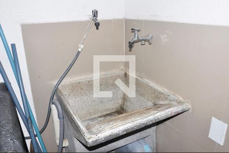 Casa à venda com 181m², 4 quartos e 2 vagasCasa 01 - Quintal e Área de Serviço