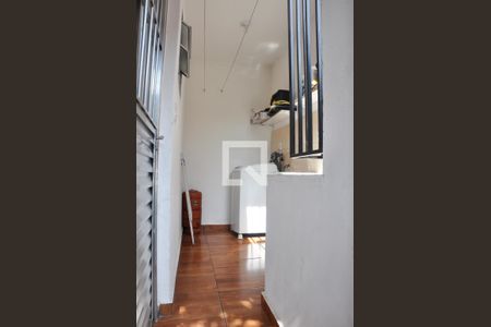 Casa à venda com 181m², 4 quartos e 2 vagasCasa 02 - Área de Serviço