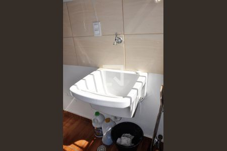 Casa à venda com 181m², 4 quartos e 2 vagasCasa 02 - Área de Serviço