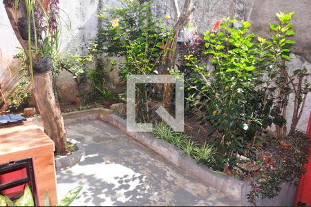 Casa à venda com 181m², 4 quartos e 2 vagasCasa 02 - Quintal