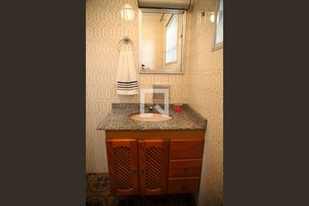 Casa à venda com 250m², 4 quartos e 3 vagasLavabo