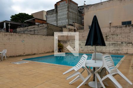 Apartamento à venda com 50m², 3 quartos e sem vagaÁrea comum - Piscina