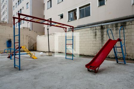 Apartamento à venda com 50m², 3 quartos e sem vagaÁrea comum - Playground