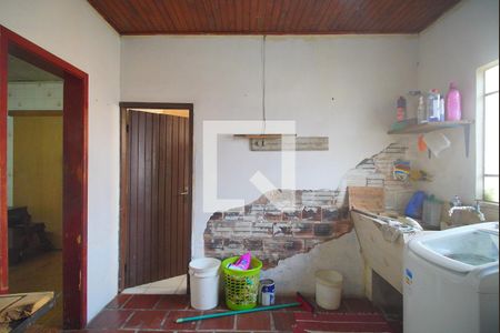 Casa à venda com 170m², 3 quartos e 5 vagas Casa à venda com 170m², 3 quartos e 5 vagas  Área de Serviço