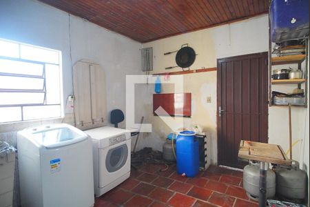 Casa à venda com 170m², 3 quartos e 5 vagas Casa à venda com 170m², 3 quartos e 5 vagasÁrea de Serviço