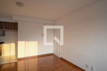 Sala de apartamento para alugar com 3 quartos, 65m² em Jardim Santa Emilia, São Paulo