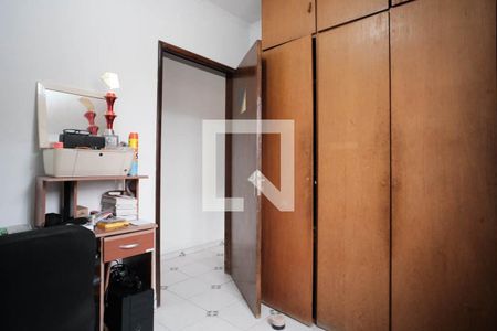 Casa à venda com 200m², 4 quartos e 3 vagasQuarto 2
