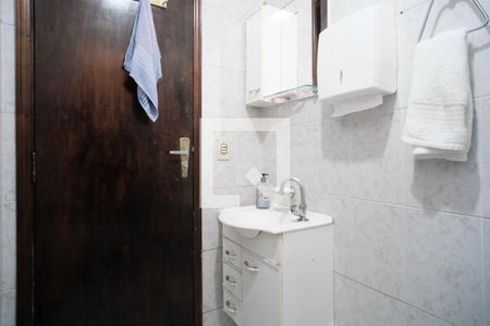Casa à venda com 200m², 4 quartos e 3 vagasBanheiro 3