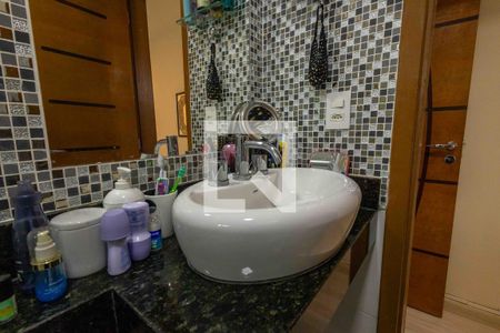 Apartamento para alugar com 179m², 3 quartos e 1 vaga Apartamento para alugar com 179m², 3 quartos e 1 vagaBanheiro Suíte 2