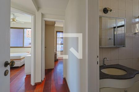 Corredor de apartamento para alugar com 4 quartos, 180m² em Sagrada Família, Belo Horizonte