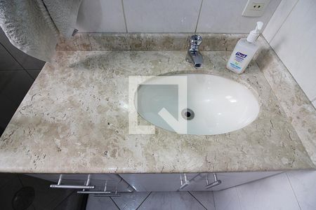 Casa à venda com 238m², 4 quartos e 4 vagasBanheiro Social