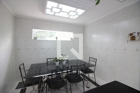 Casa à venda com 238m², 4 quartos e 4 vagasCopa e Cozinha 